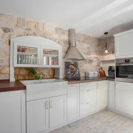 Awesome In With House A Mountain View Ferienhaus Omiš